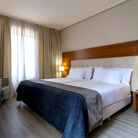 Silken Amara Plaza Отель